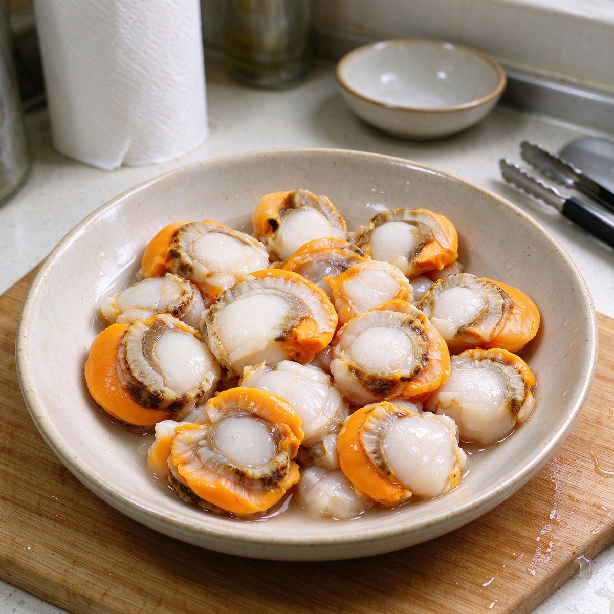Fresh Half Shell Scallops with Roe